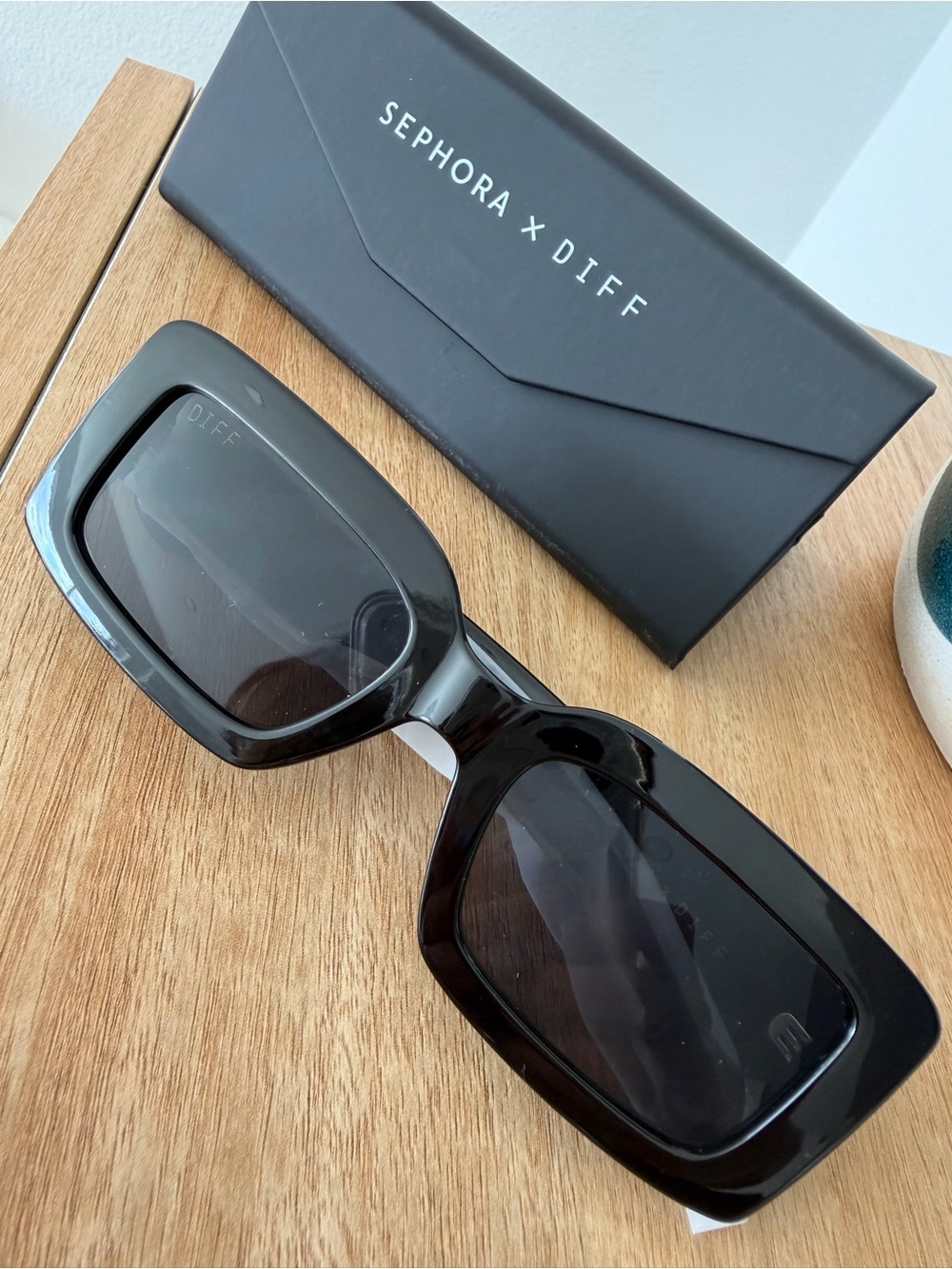 Diff Eyewear Black Rectangular Sunglasses